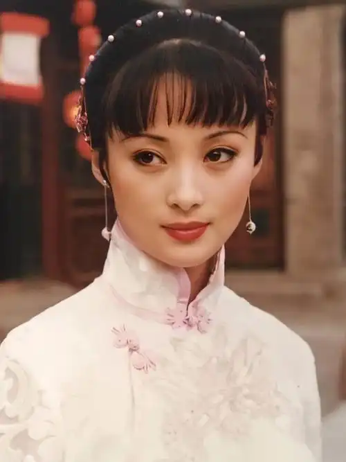 早年的蒋勤勤真惊艳尤其是在苍天有泪和小凤仙的故事里