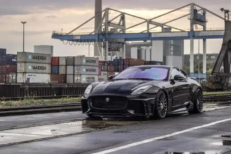 优雅的反派捷豹ftypearden