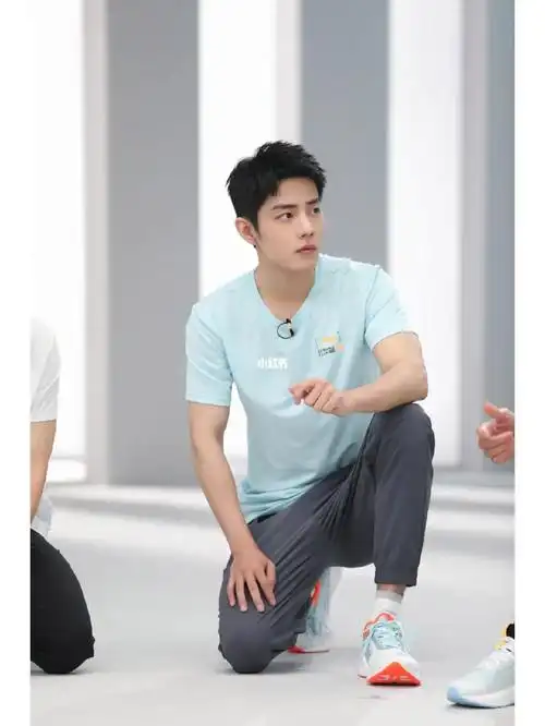 跟着偶像,马上跑步93939393#肖战