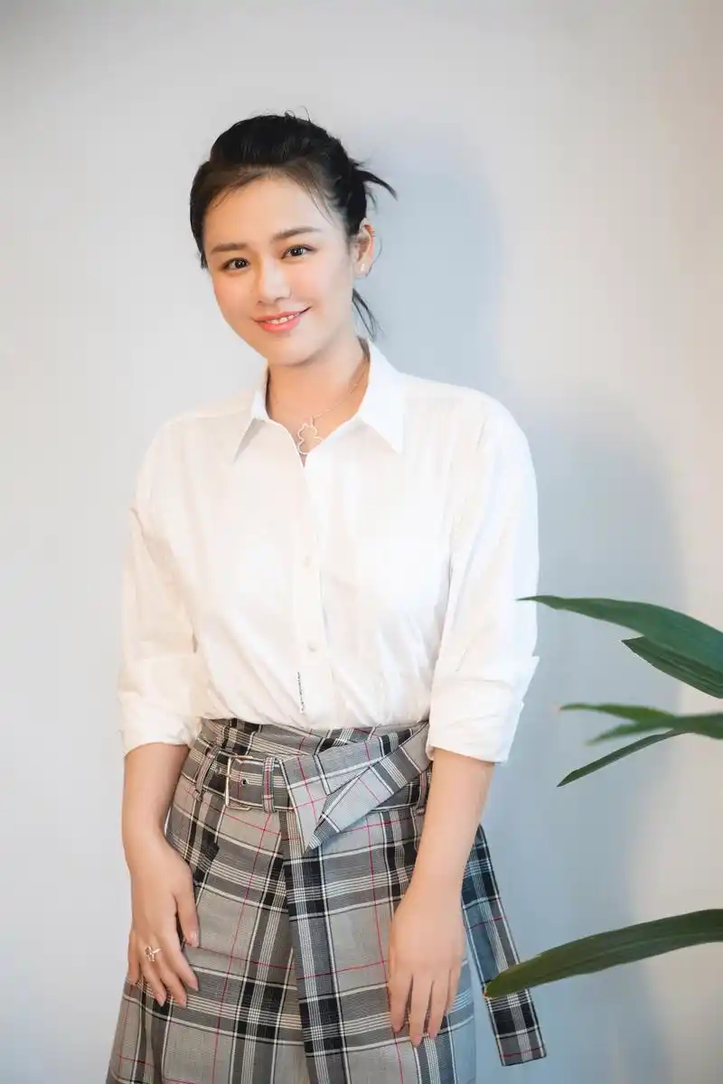 柔情蜜意,纯星体验洁柔品牌代言人马思纯亮相星品推介会,小马姑娘的