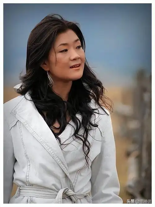 歌手降央卓玛资料