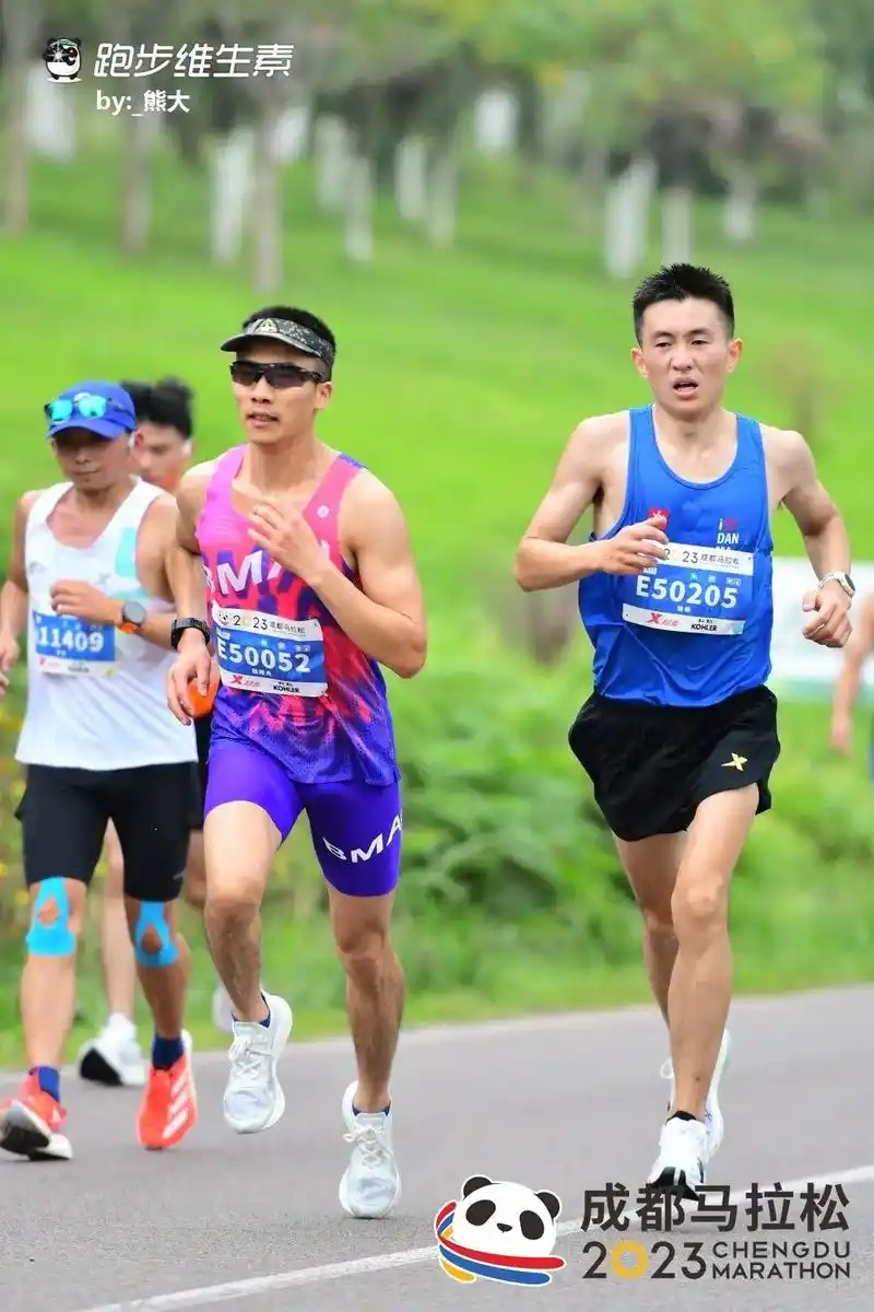 成都马拉松.##因为热爱所以坚持 #日常锻炼记录 #以梦为马 - 抖音