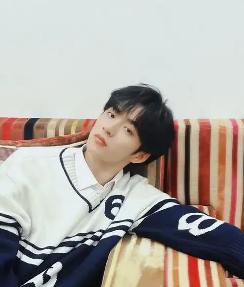 刘耀文被北电国际班录取,少年演员再攀高峰,未来可期!