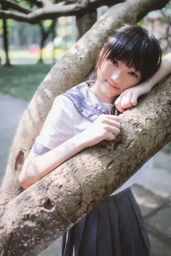 清纯校服小学妹夏末微凉出游私房照写真图片下载