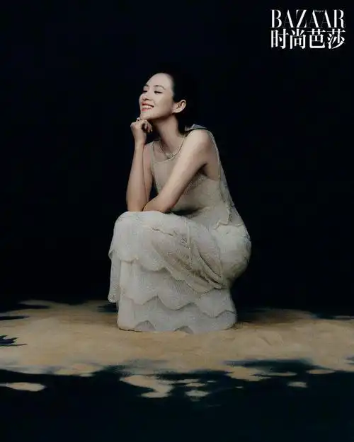章子怡 时尚芭莎五月刊封面人物
