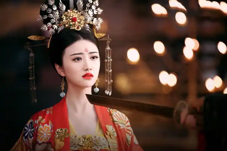 古装剧里的绝美嫁衣,怎么少得了广平王妃