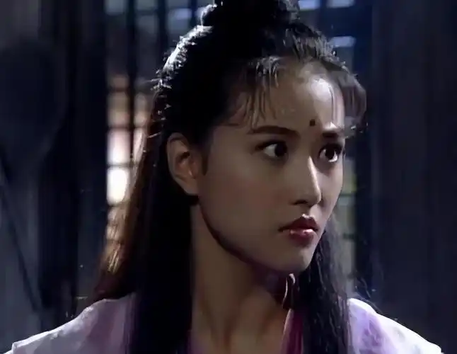 痛心57岁周海媚去世曾是史上最美的周芷若和灭绝师太