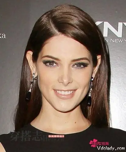 明星示范 偏分发型给气质加分