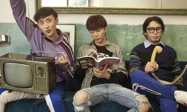 "摩登兄弟"是人气不低的一个男子乐队,成员有刘宇宁和阿卓以及大飞,共