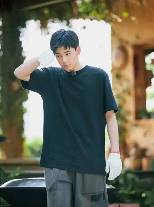 胡先煦弟弟吊威压被勒,他真的长大了!笑死,这还是那个小屁孩吗?