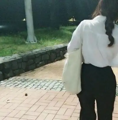 女生头像 背影女头不好不坏 专心而澎湃