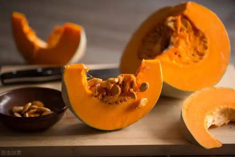 切开的南瓜怎么保存,南瓜可以隔夜吃吗
