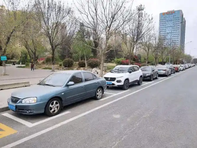 济南新增1043处停车位!