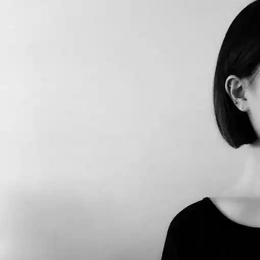 女生头像|黑白|半脸