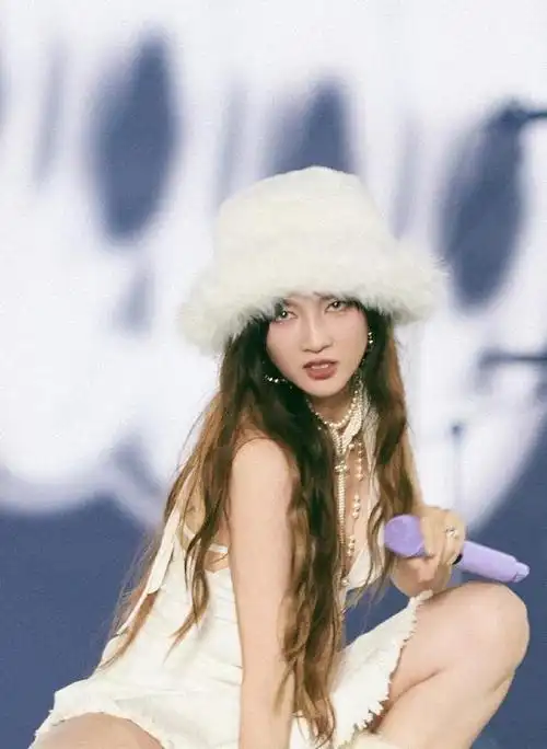 孟佳qq音乐年度巅峰风尚歌手