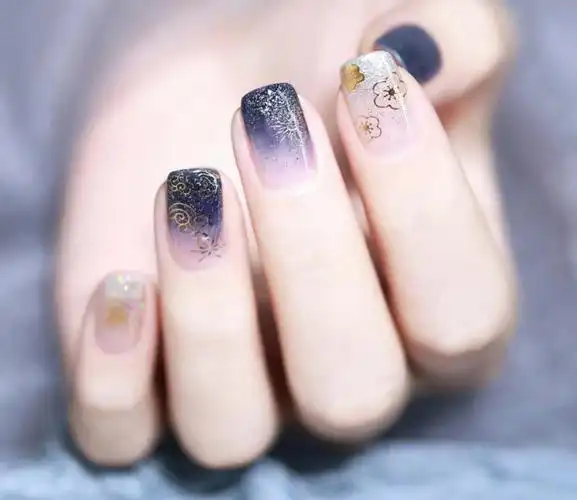 好看的渐变晕染美甲