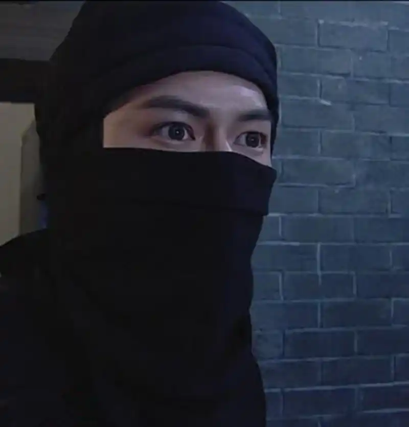 古装剧中男子蒙面:除了胡歌,林更新,你若还能认出3个,我服你