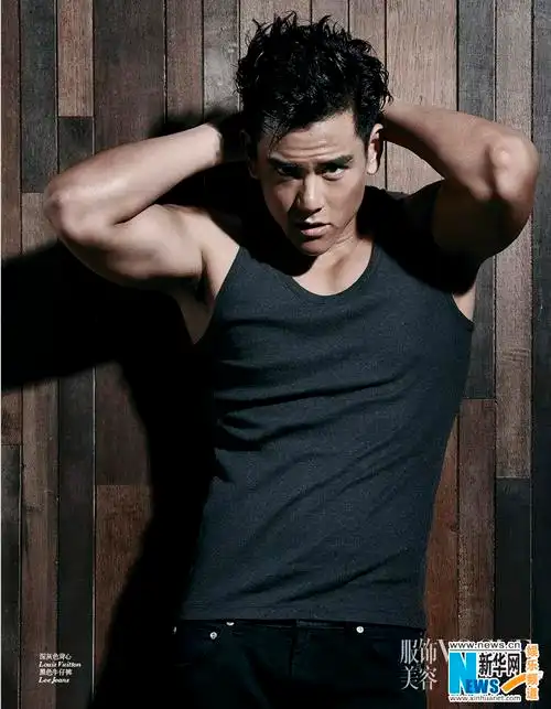 彭于晏亮相vogue八月刊细述平凡生活中的英雄梦