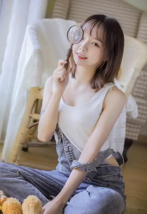 白嫩美女模特妩媚性感私房美女图片