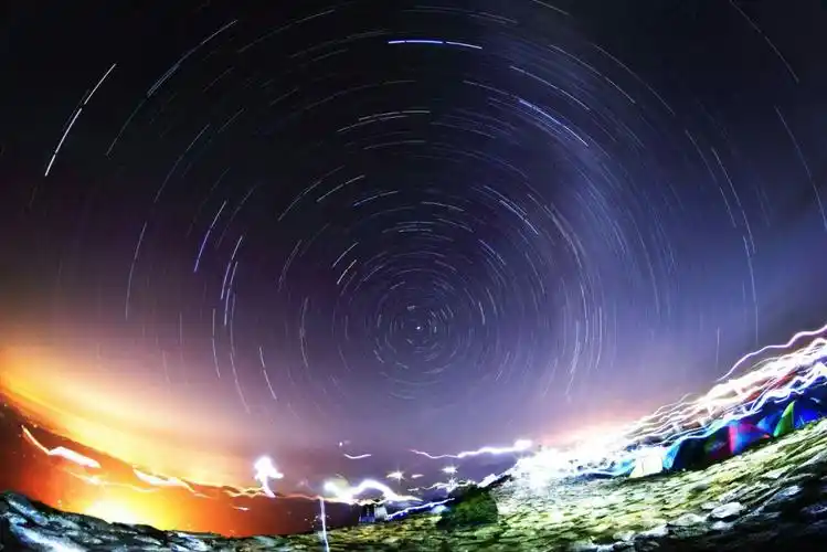 星空下,我们一起看满天星河