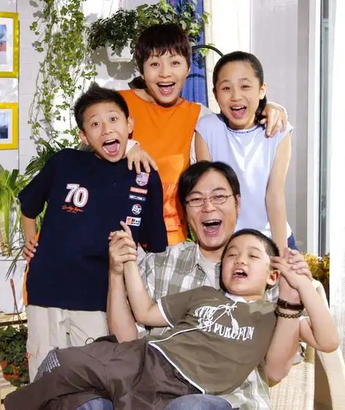 也就在这时,张一山的父亲带着儿子来试戏,望子成龙的他,希望张一山