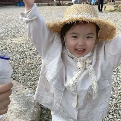 黄夏温头像拿图点赞蟹蟹