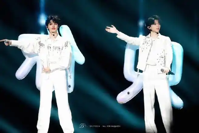 马嘉祺丁程鑫有你的快乐合作舞台##祺鑫