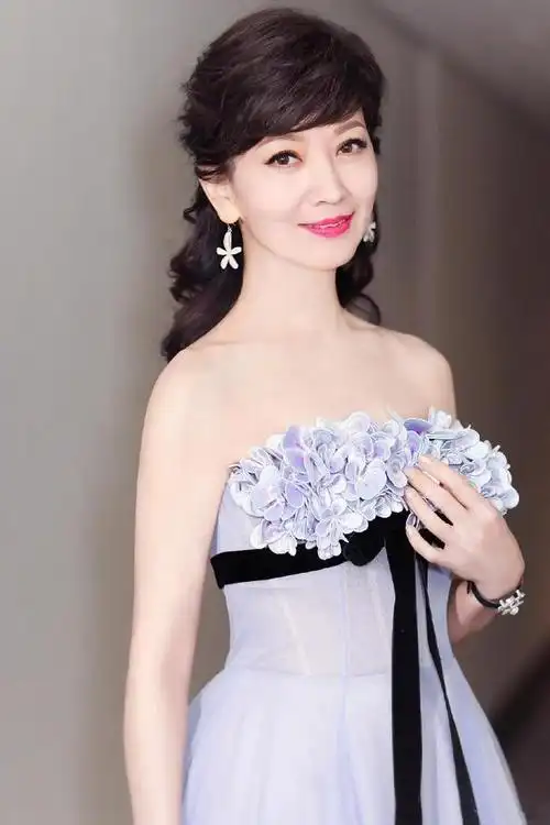 童年女神赵雅芝到底有多美多图