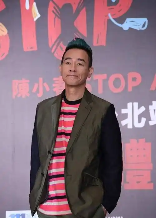 原创陈小春百变发型等你解锁头顶一点绿时尚又个性很有港仔范