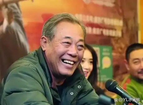 结婚46年零绯闻为了家庭61岁才走红最干净的男演员