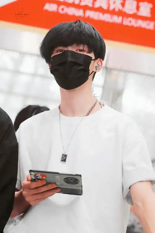 朱正廷0406出道六周年快乐