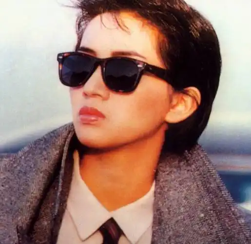 我知道我丑,所以要做怪,要特别,,才能让人记住.(by梅艳芳)