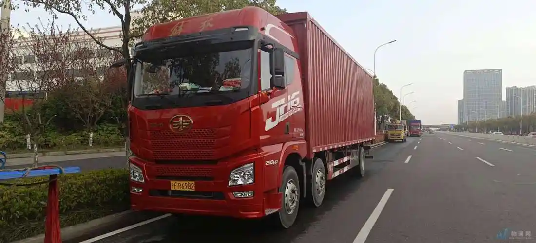 找9-10米厢式货车载重21-25吨的大货车拉货_厢式货车出租-物通网