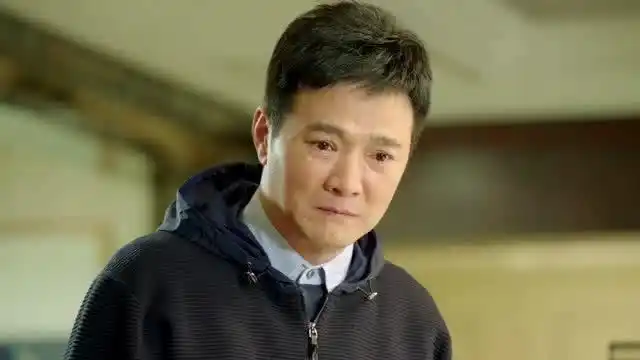 小别离:听完蒂娜说的话,老张不屑的笑了,她脑洞还挺大的