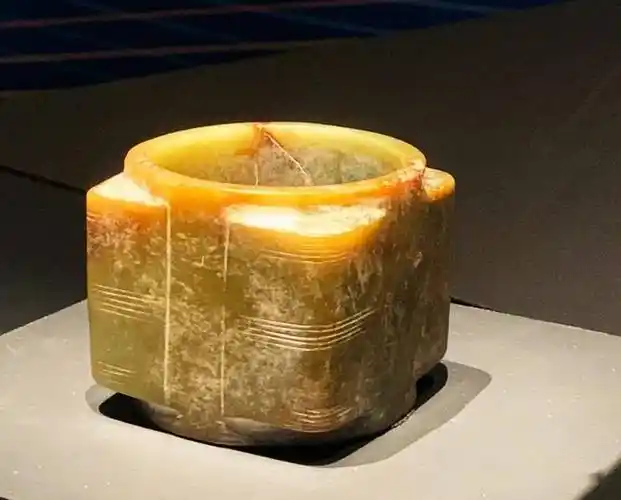 周倜分享三星堆遗址博物馆玉石中篇_三星堆博物馆_中国文物学会_玉器