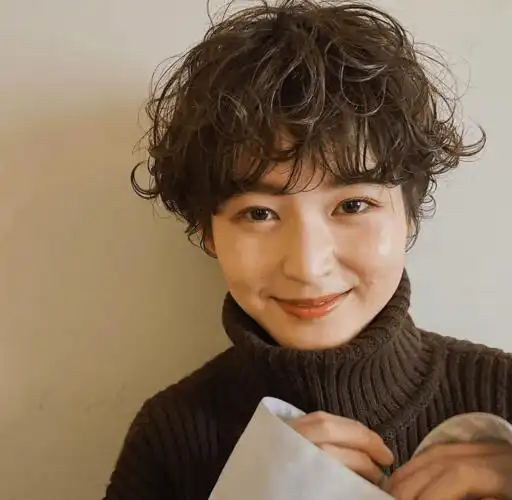 超短发烫什么卷?