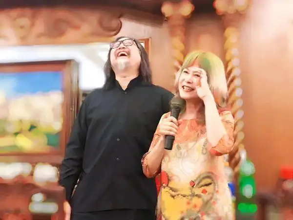 人物赖声川丁乃竺在玩中找对人