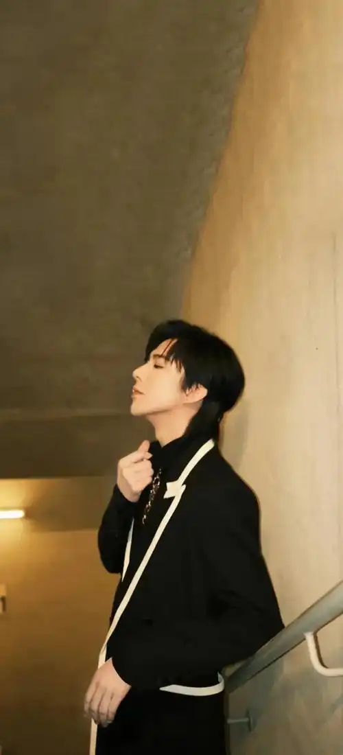 帅哥系列壁纸-第21期-刘宇宁