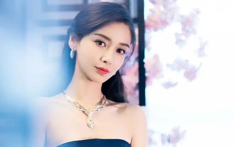 angelababy性感桌面壁纸(9/9)