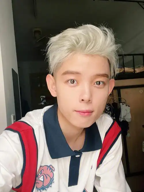 男生发色分享夏日超显白纯白发色漂发分享