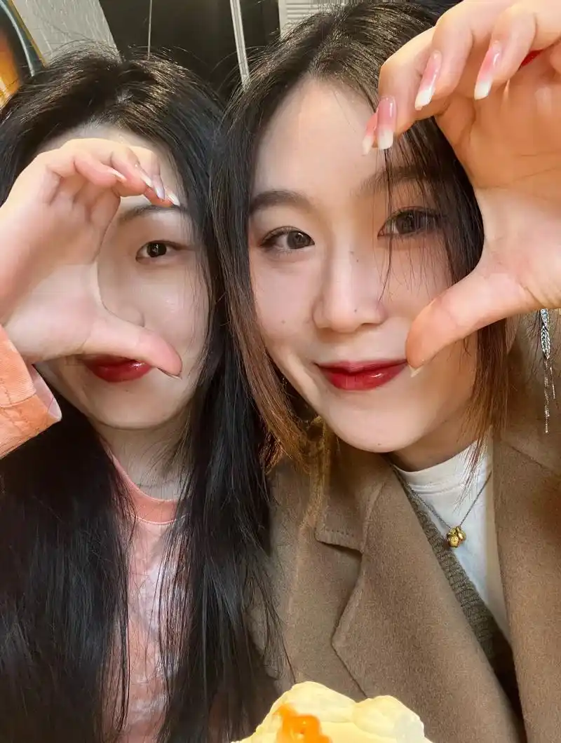 有幸相遇 恰好合拍#分享照片 #美女日常 #开学 - 抖音