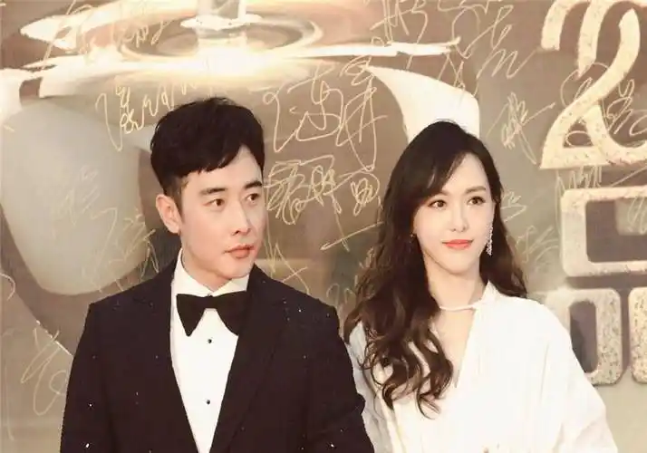 也能够从他们的日常生活中体会到他们之间的感情,你喜欢唐嫣和罗晋吗