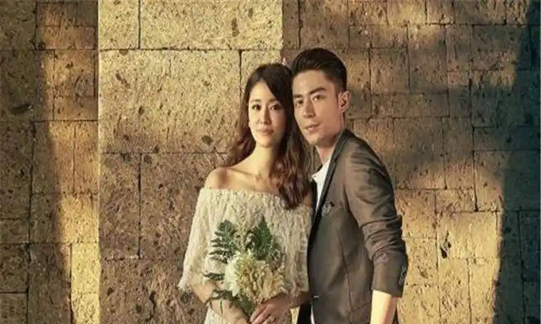 婚姻林心如霍建华街边吵架删除秀恩爱的动态让人不解