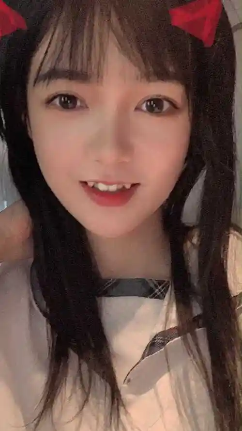 创造营2020自带虎牙的小可爱谢樱俊这样的女孩太爱了