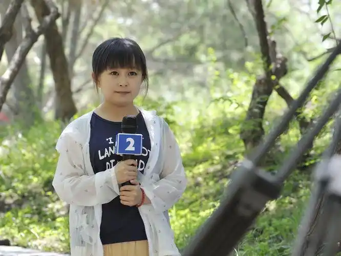 朱洁嫁给身高1米2的袖珍医生坚持不生孩子如今被宠成公主