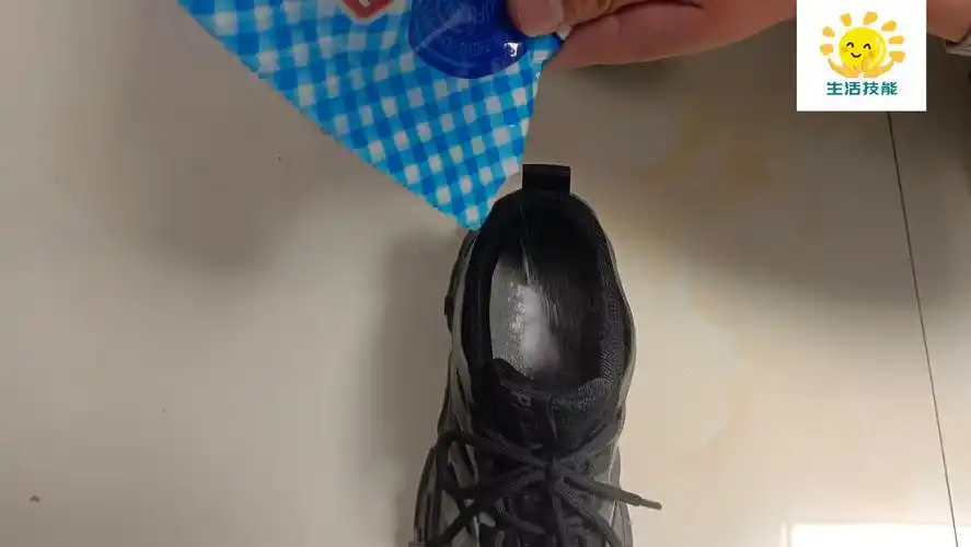 球鞋打球多了汗臭怎么球鞋除臭(鞋子穿得太臭怎么做才能去除?