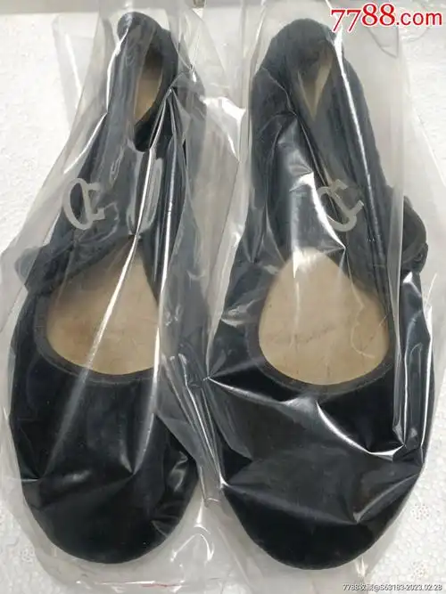 com)>拍卖>男女/鞋靴>六七十年代女式搭扣布鞋(即将消失的老鞋)一代人