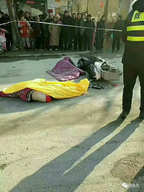 心痛泗县二中南边红绿灯附近又女子被大车碾压身亡