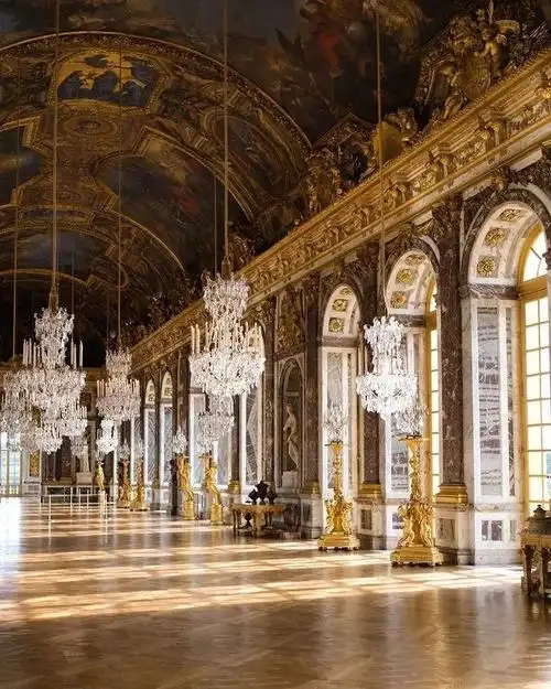 世界第一间宫殿酒店仅有14间客房一晚80000元法国人疯了吧