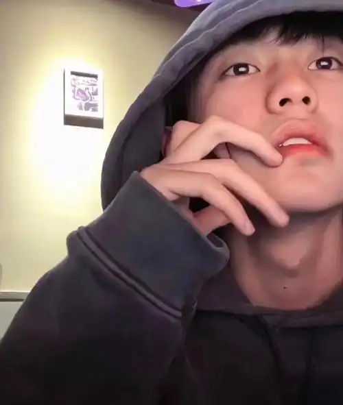 论那些很喜欢余庆伟的照片